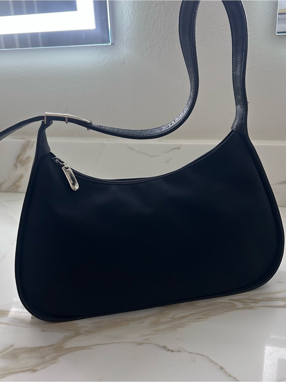 Classic Black Shoulder Bag - Unbranded